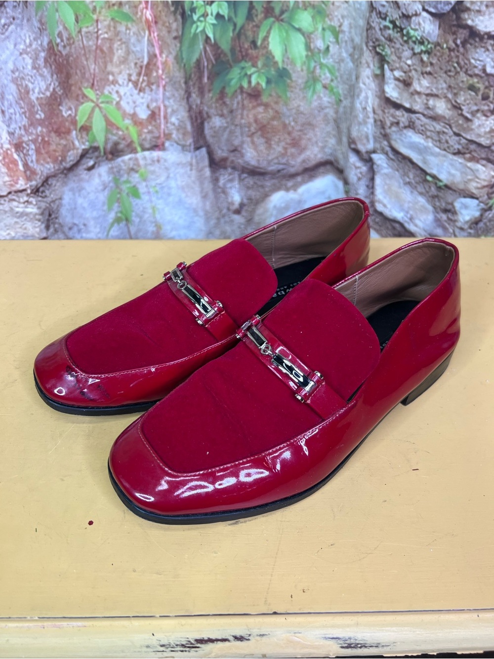 NEWBARK LOS ANGELES Equestrian Preppy Red Patent Leather and Suede Loafers, 9 - Picture 3 of 14